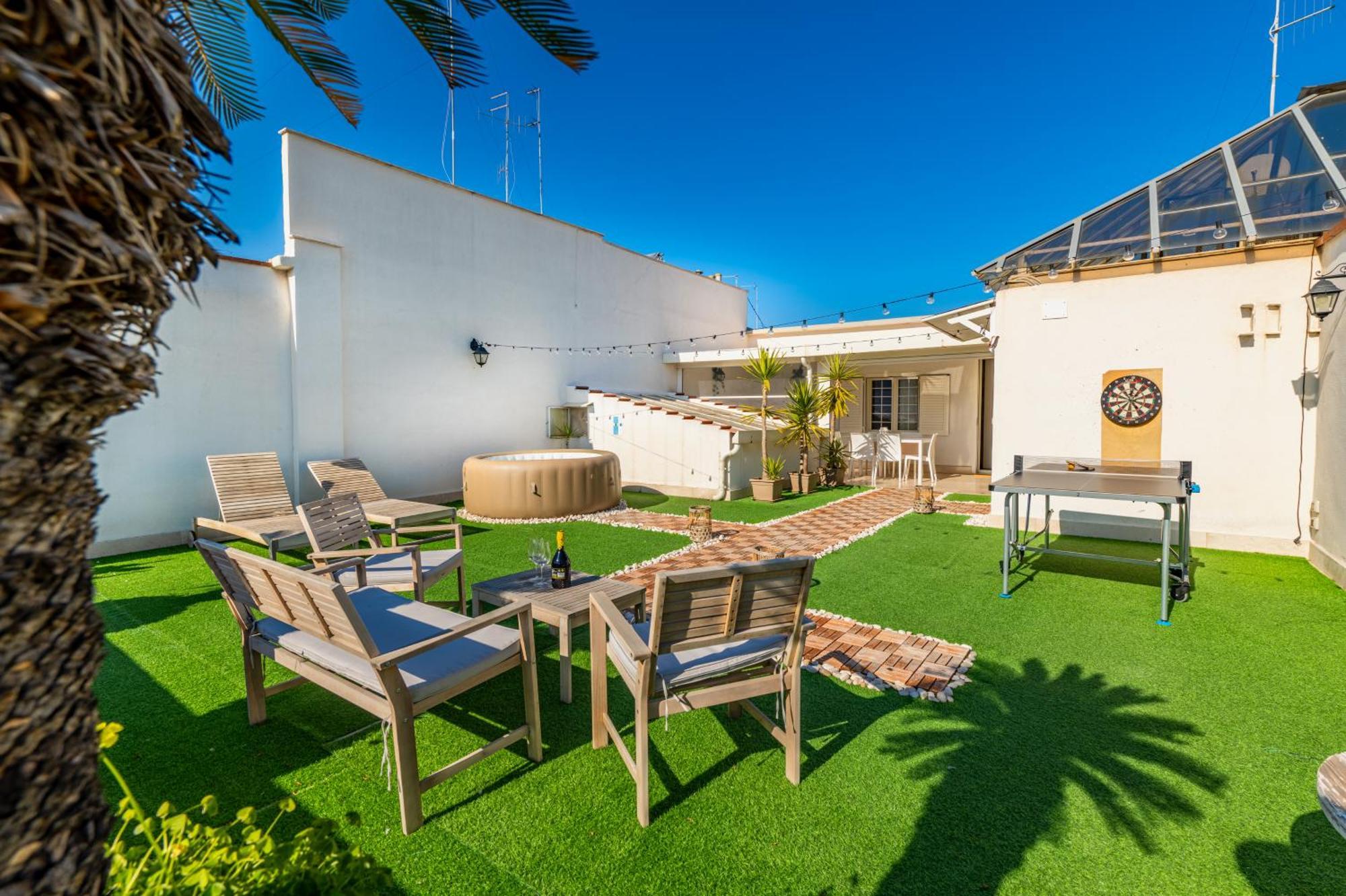 150Mq Rooftop Paradise - Spacious Private Terrace Μπάρι Εξωτερικό φωτογραφία
