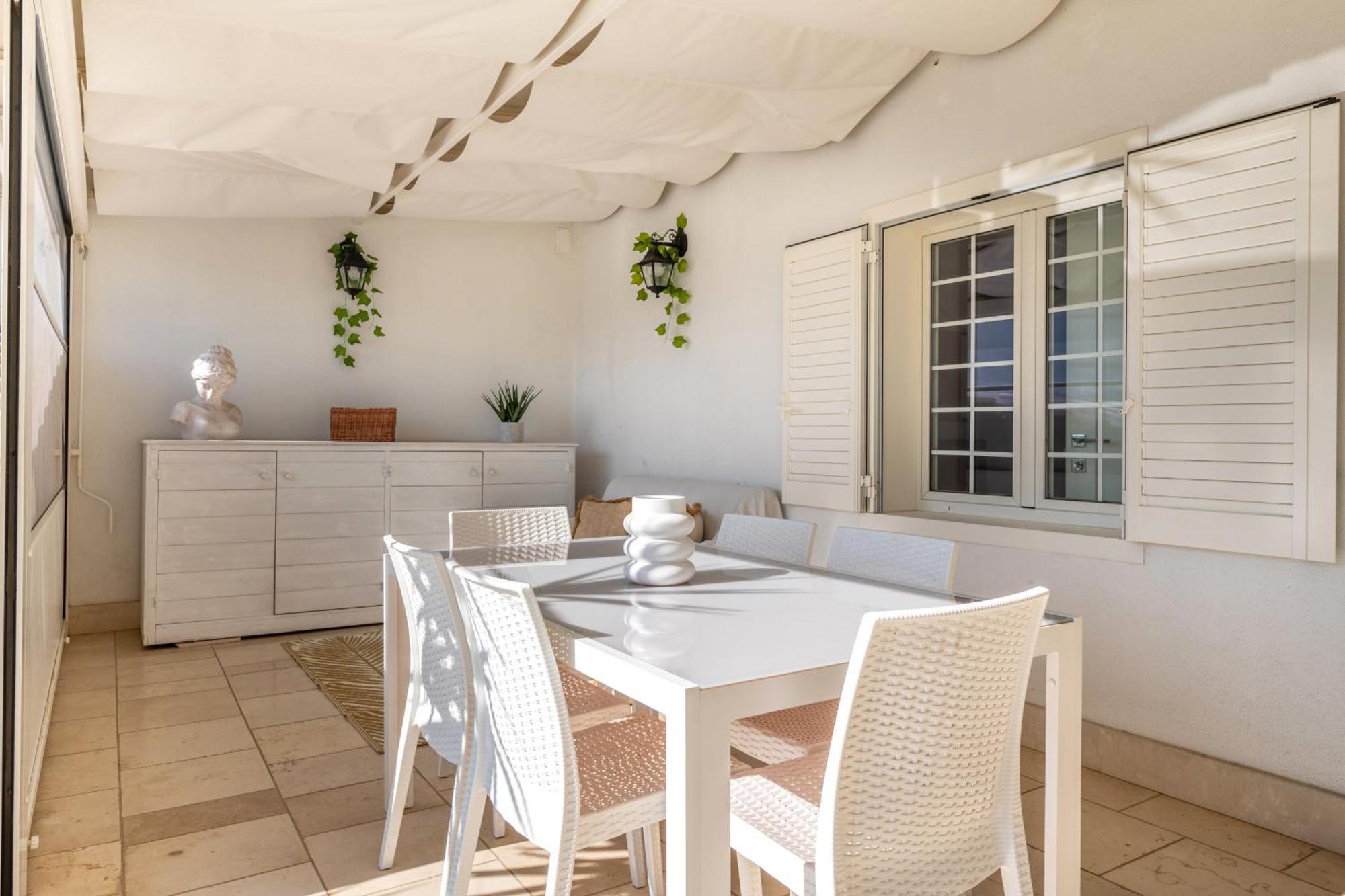 150Mq Rooftop Paradise - Spacious Private Terrace Μπάρι Εξωτερικό φωτογραφία